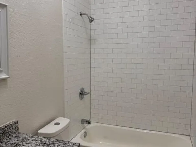 2414 San Diego Ave — Photo 9