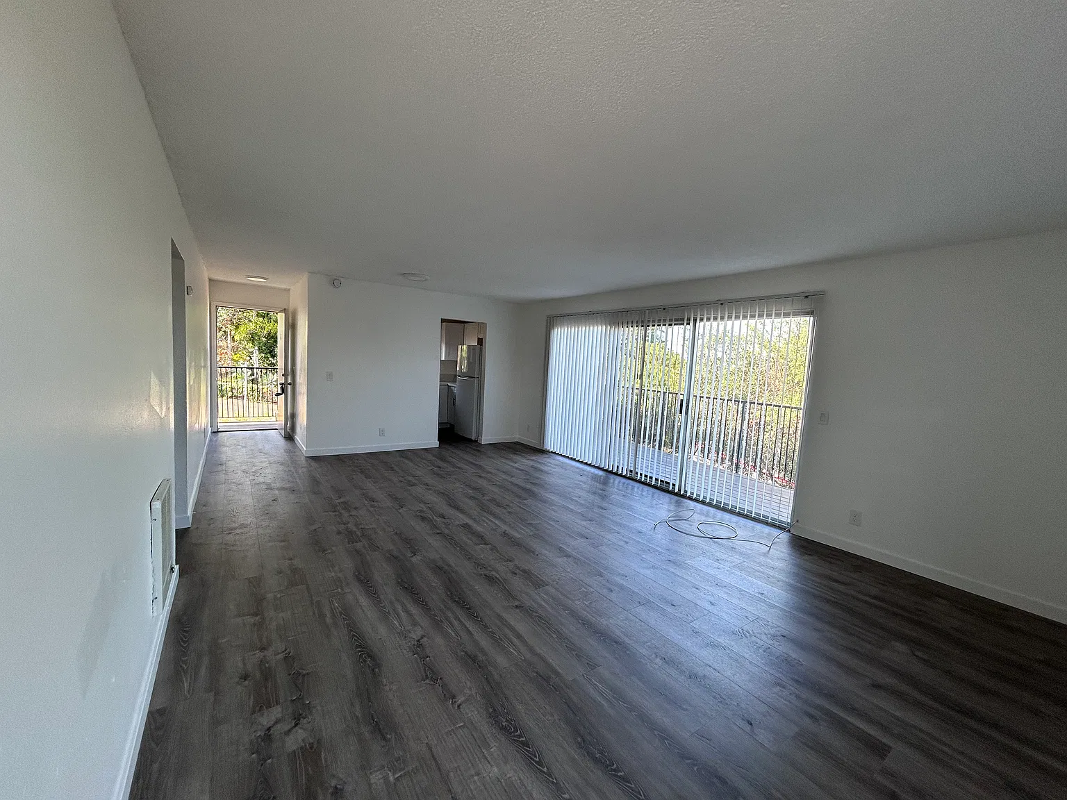 180 Las Flores Dr — Photo 4