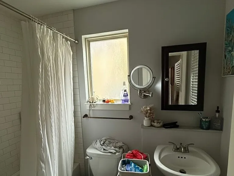 721 NW 10th St #10 — Photo 7