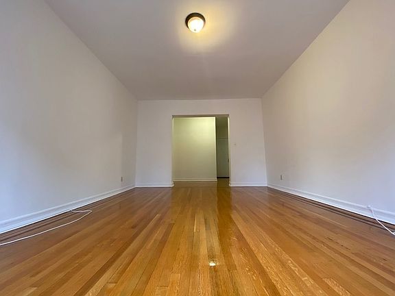 4th image of 34-31 81st St #5