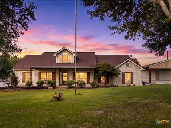 1413 Country Hills Dr, La Vernia, TX 78121