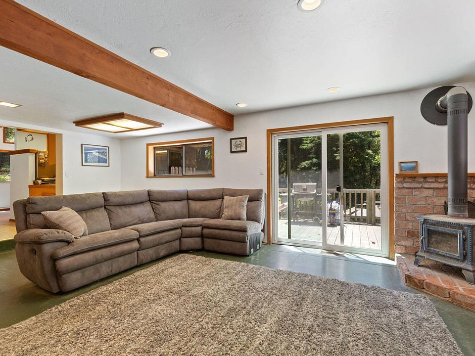 1st image of 208 Emerald Forest Ln
