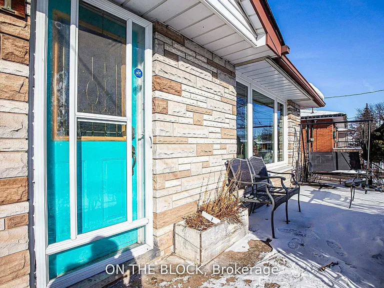 151 Nugent Dr #UPPER — Photo 15