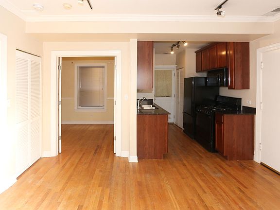 3rd image of 626 W Roscoe St #1NJA