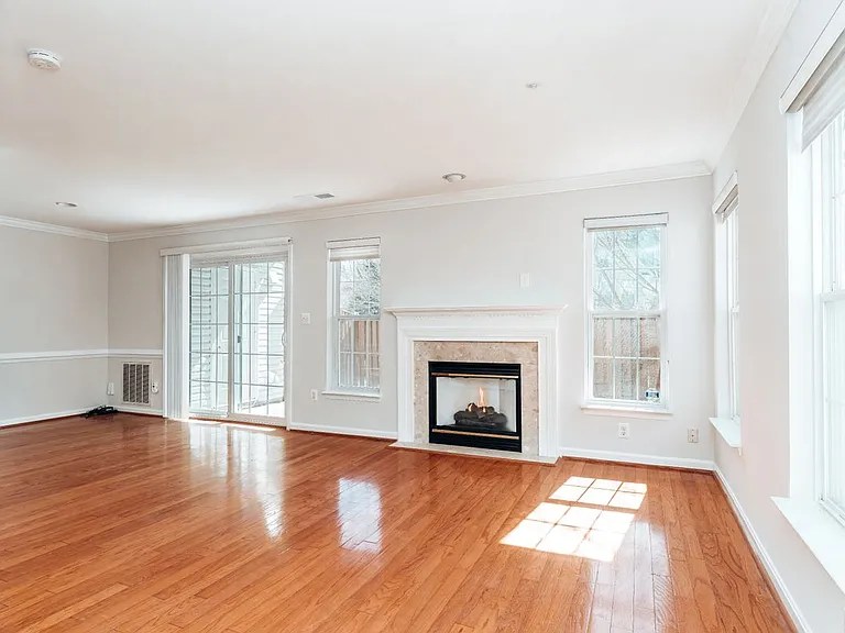 6607 Netties Ln #1601 — Photo 2
