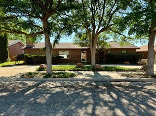 604 N Adams Ave, Denver City, TX 79323