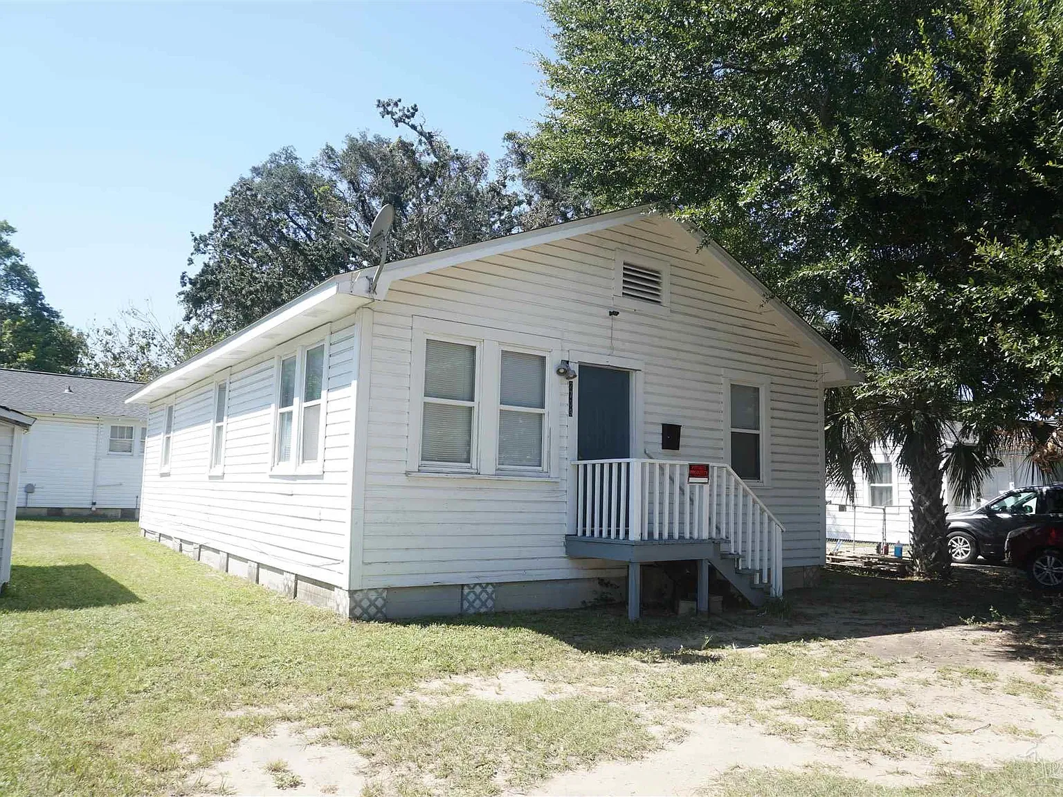 4 bed, 1.5 bath, 1025 sqft, $1,600 — Photo 1