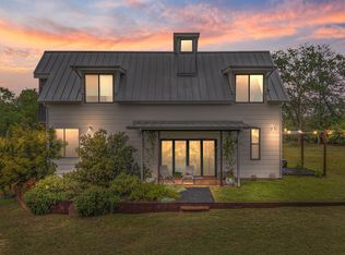534 Old McDade Rd, Elgin, TX 78621