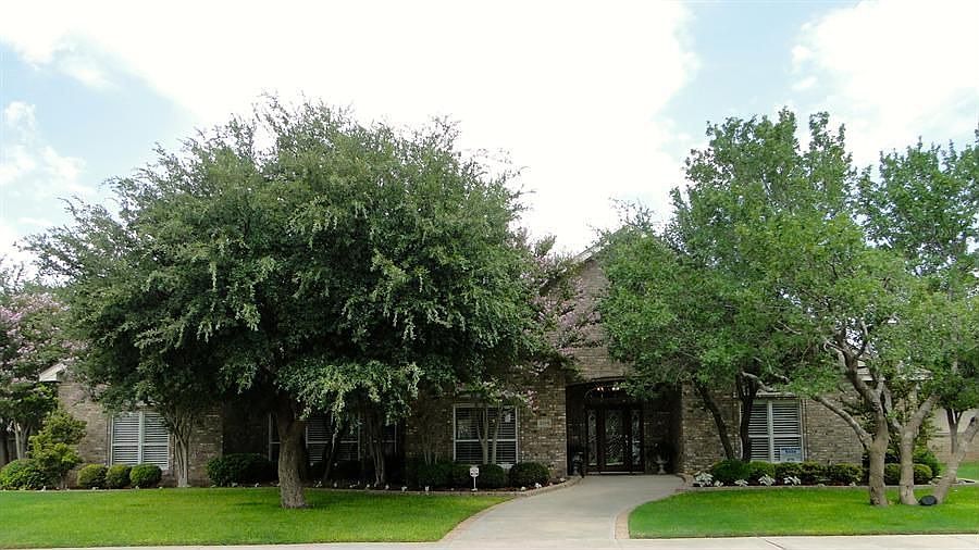 1st image of 4108 Fairwood Dr
