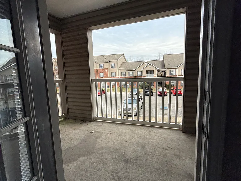 Crossland Place Apartments — Photo 29
