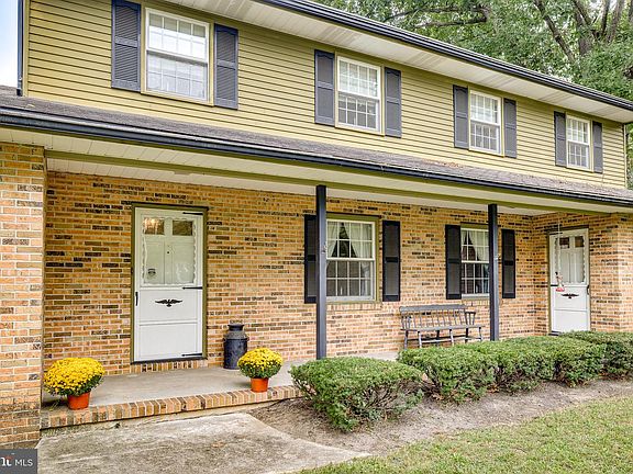 5th image of 801 Perkins Ln