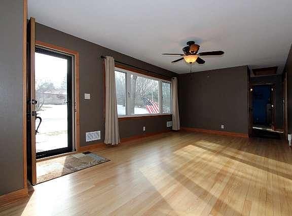 3rd image of 1710 Marion Ave