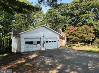 5705 Oakcrest Dr, Saint Leonard, MD 20685