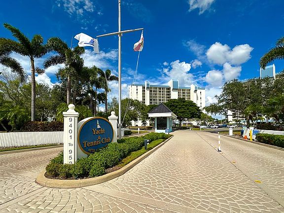 3rd image of 9415 Blind Pass Rd APT 1002