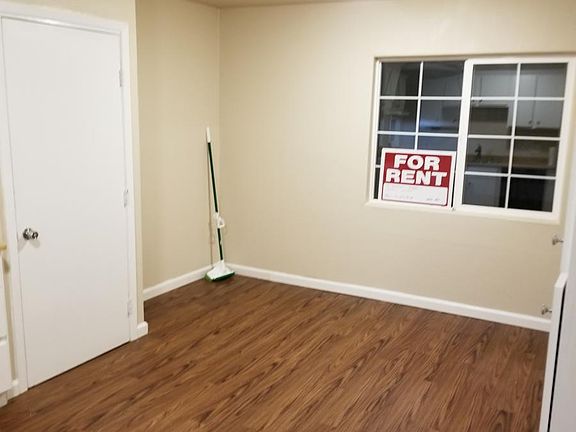 4th image of 340 W Whittier Ave