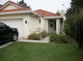 17513 Woodridge Ct, Salinas, CA 93908