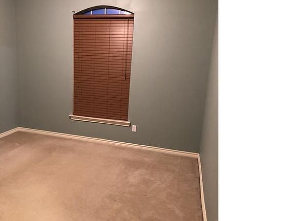 4th image of 203 Timbershade Dr