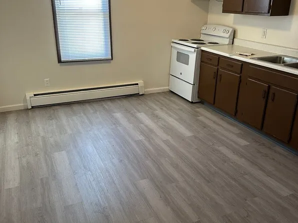 The Villages at Midlothian & 9th, 430 9th St APT 6, Struthers, OH 44471