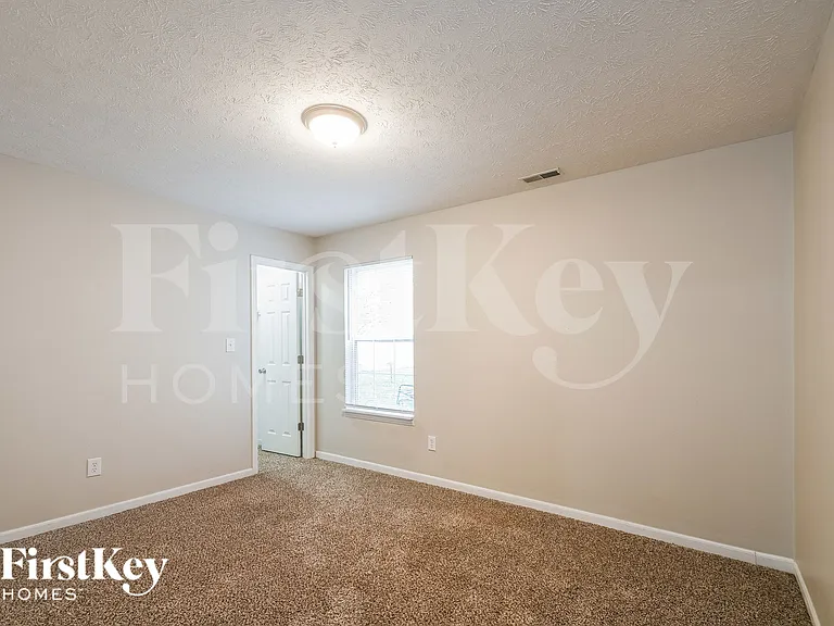 6738 Wimbledon Dr — Photo 8