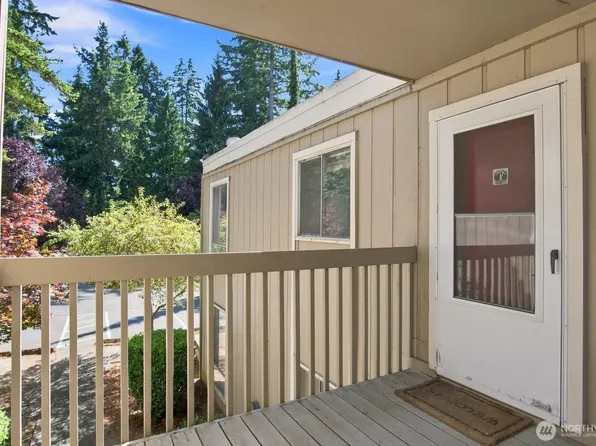 4801 180th Street SW #B205, Lynnwood, WA 98037