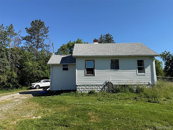 3rd image of 10323 Halsey Rd