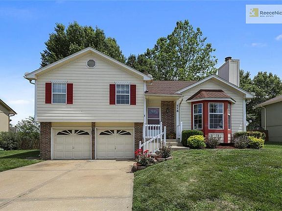 First impressions are everything!  Landscaped nicely - easy steps to the front door.