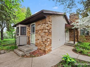 2579 Knightsbridge Rd SE, Grand Rapids, MI 49546