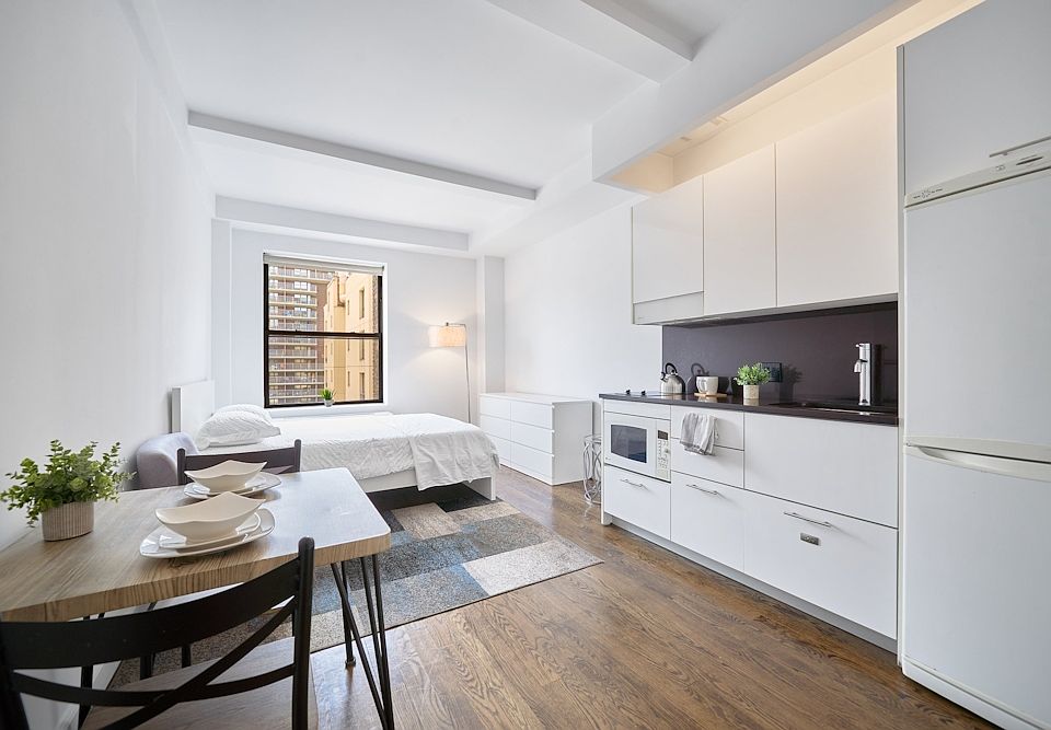 1st image of 212 W 91st St APT 735