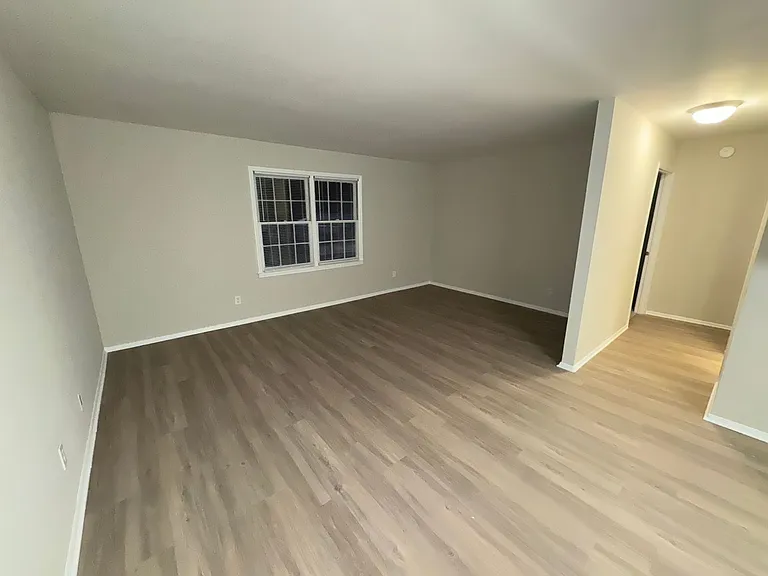 121 Briarcliff Dr — Photo 2