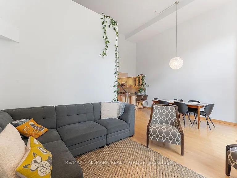 29 Main St #111 — Photo 18