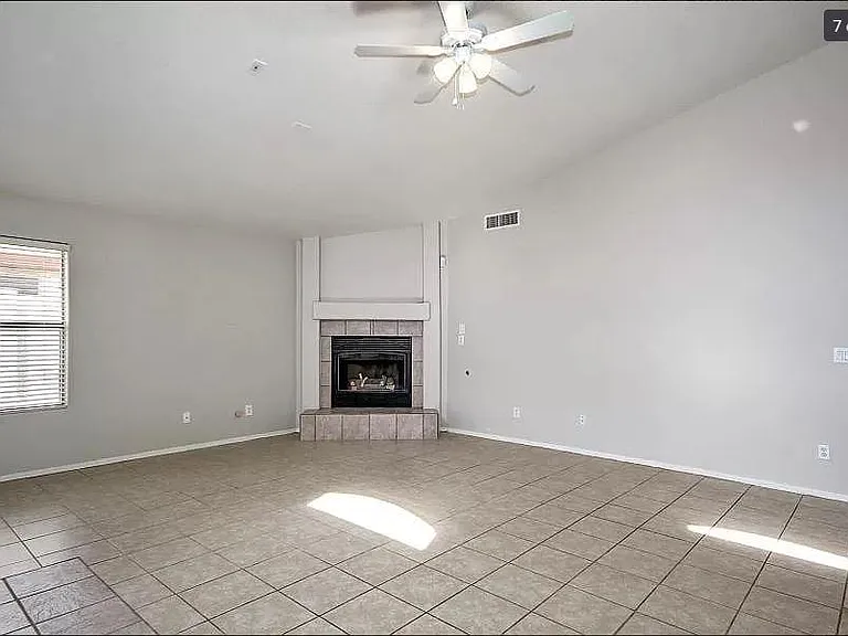 12715 W Cambridge Ave — Photo 3