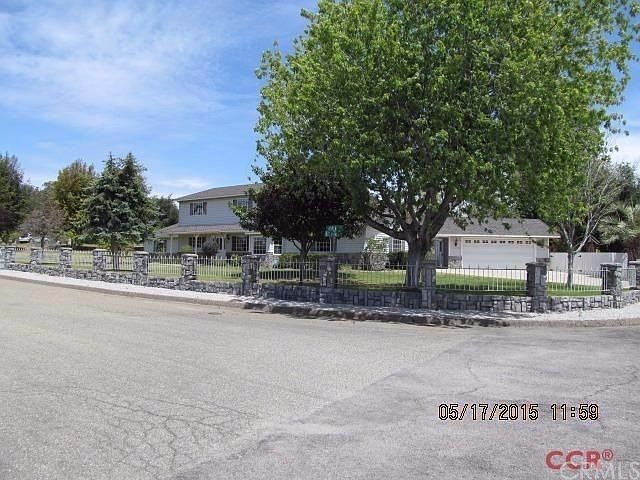 2nd image of 385 Aspen Ct