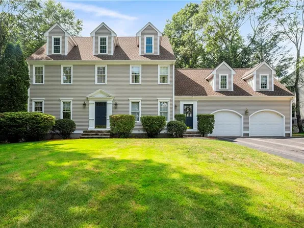 23 Aspen Ln, Smithfield, RI 02828