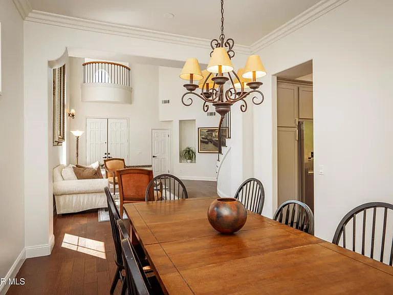 1004 Lambourne Pl — Photo 9