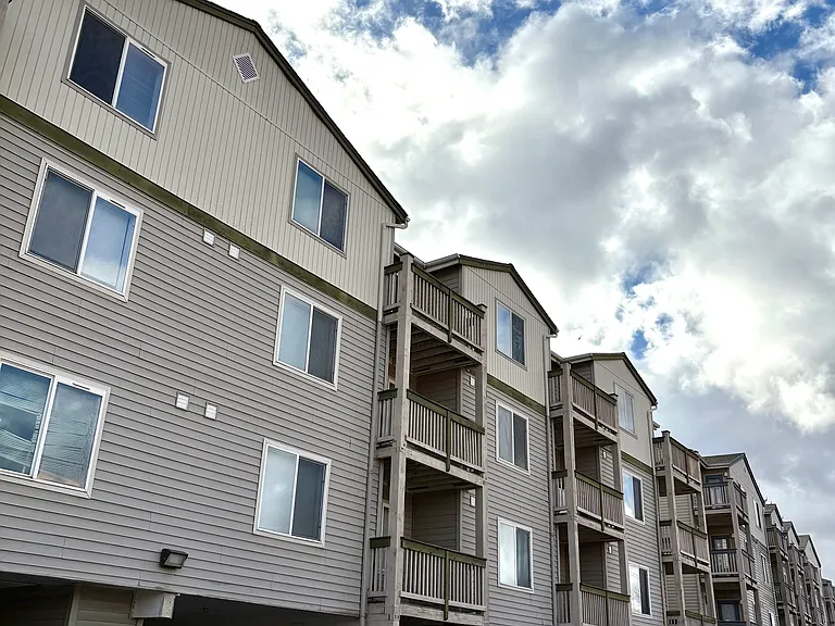 Outlook Apartments — Photo 1