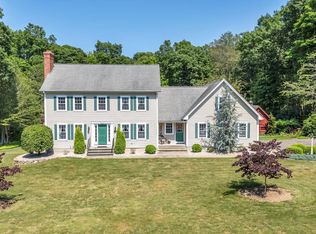 34 Arkona Dr, Higganum, CT 06441