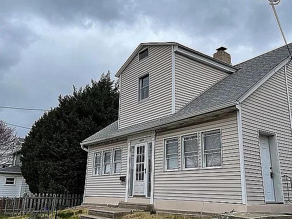 2nd image of 1715 Rhawn St
