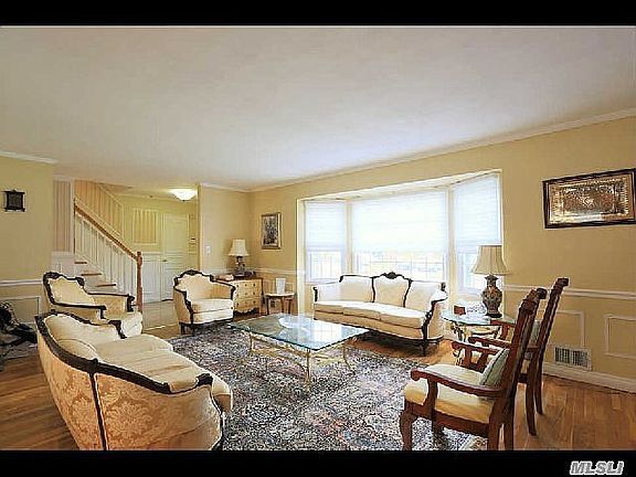 5th image of 119 Schoharie Dr