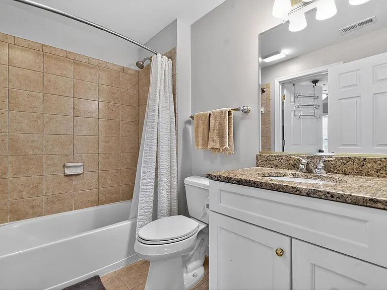 401 Hilton Head Ct — Photo 55