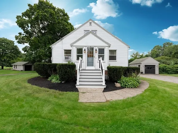 592 West St, Braintree, MA 02184