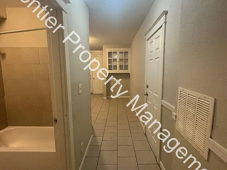 5309 Michigan Ave — Photo 5