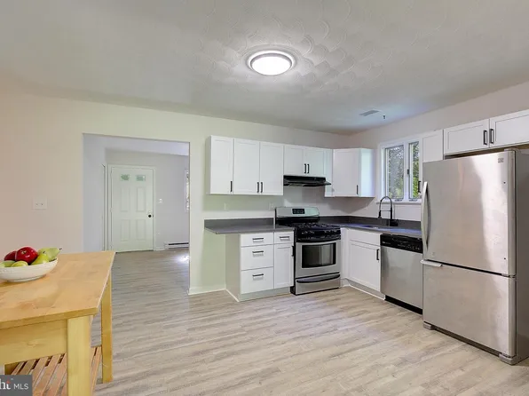 6664 Old Solomons Island Rd, Friendship, MD 20758