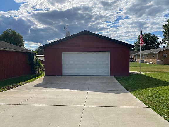 4th image of 534 Township Road 1239