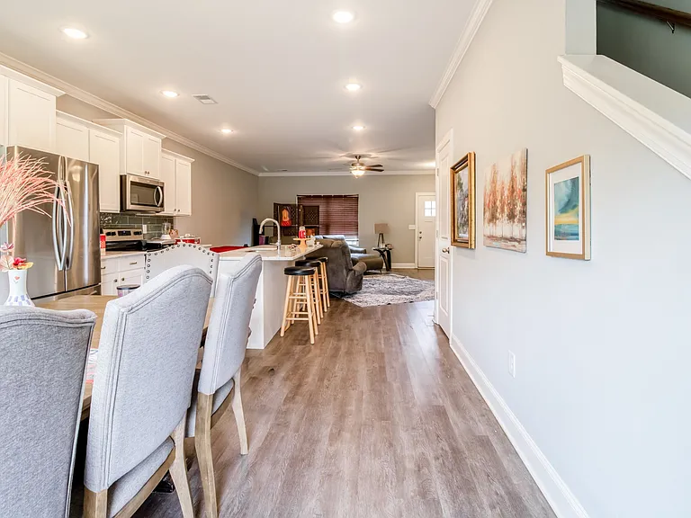 628 Bella Ct — Photo 15