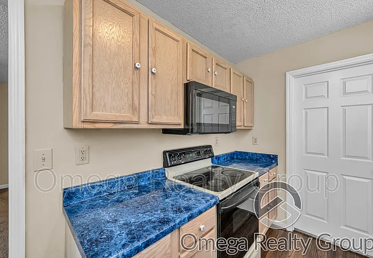 6749 Lakes Edge Ln — Photo 9