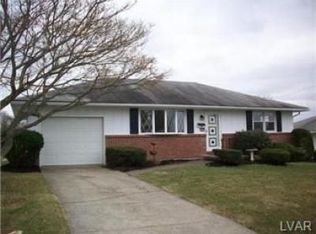 3328 Melrose Ln, Whitehall, PA 18052