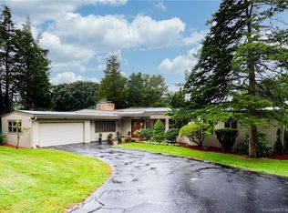 229 Teller Rd, Trumbull, CT 06611