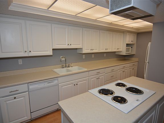 White and Bright Kitchen