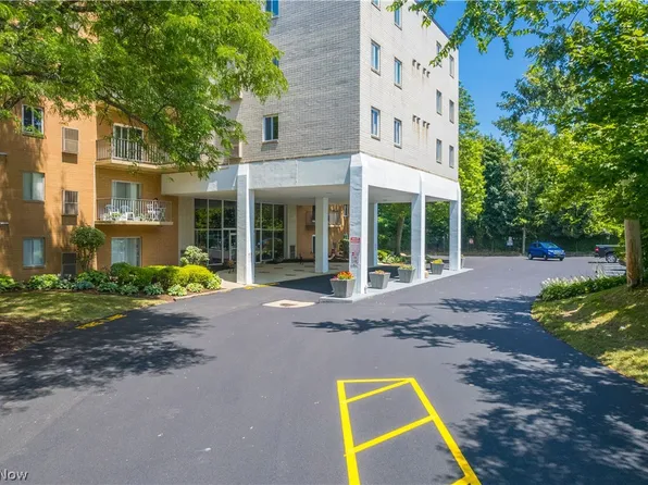 3675 Clague Rd Unit 306, North Olmsted, OH 44070