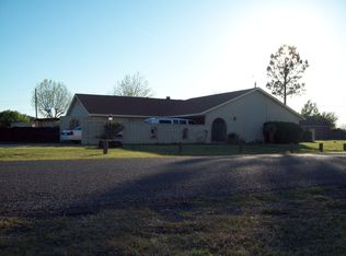 1400 Sioux Ln, Burkburnett, TX 76354
